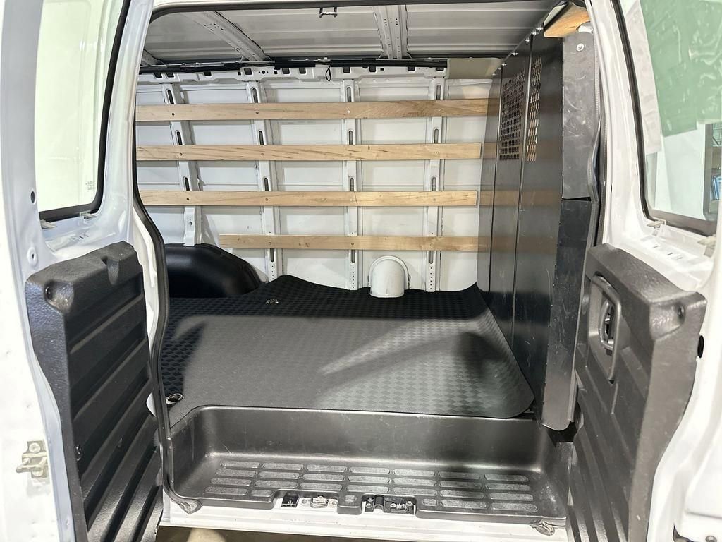 Used 2024 Chevrolet Express 2500 w/ Driver Convenience Package image 31