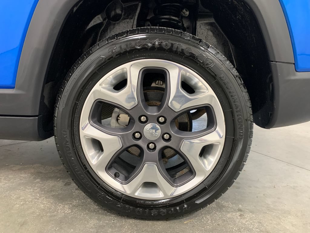 Used 2019 Jeep Compass Limited AWD/4WD image 5