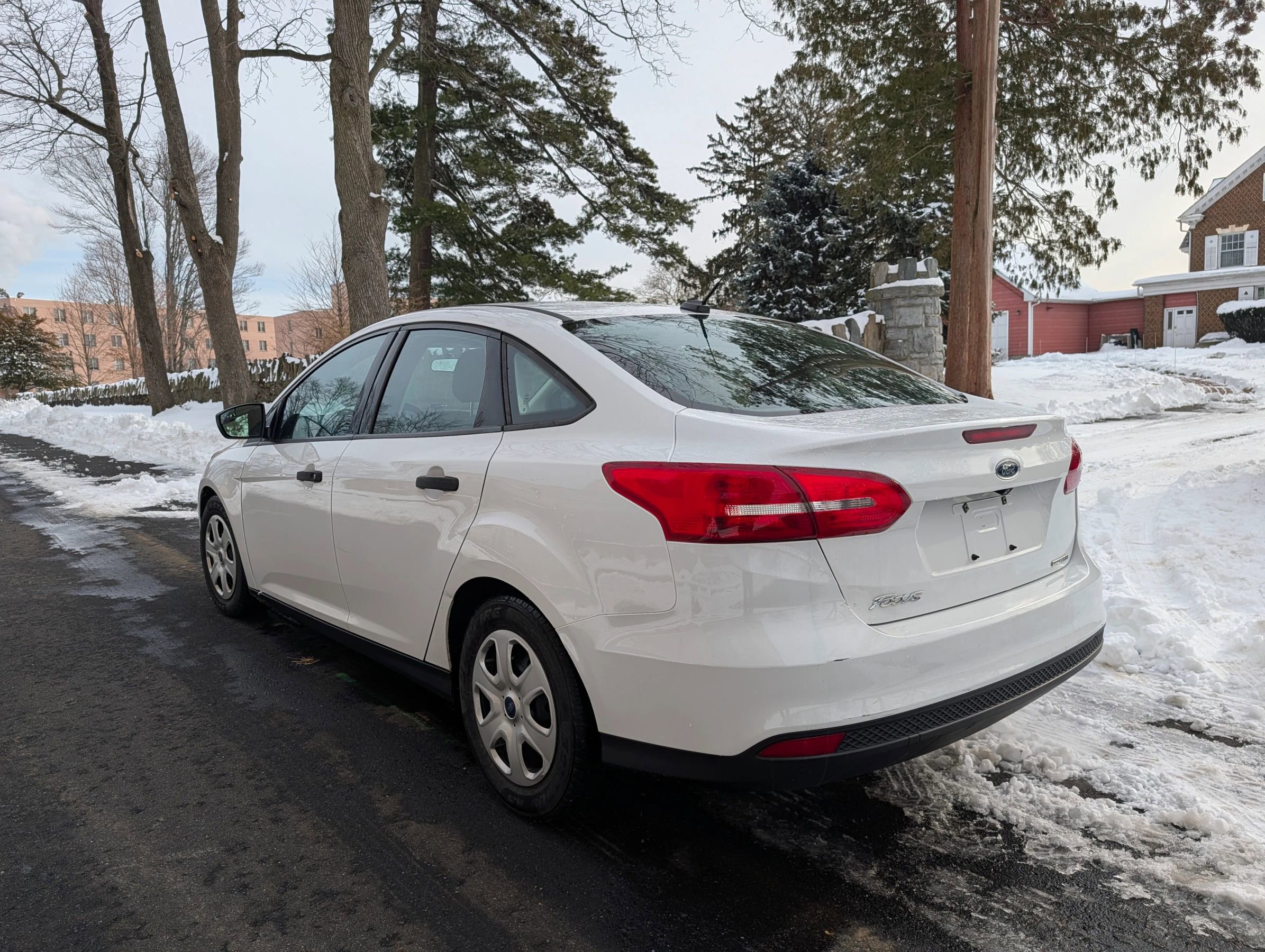 Used 2016 Ford Focus S image 3