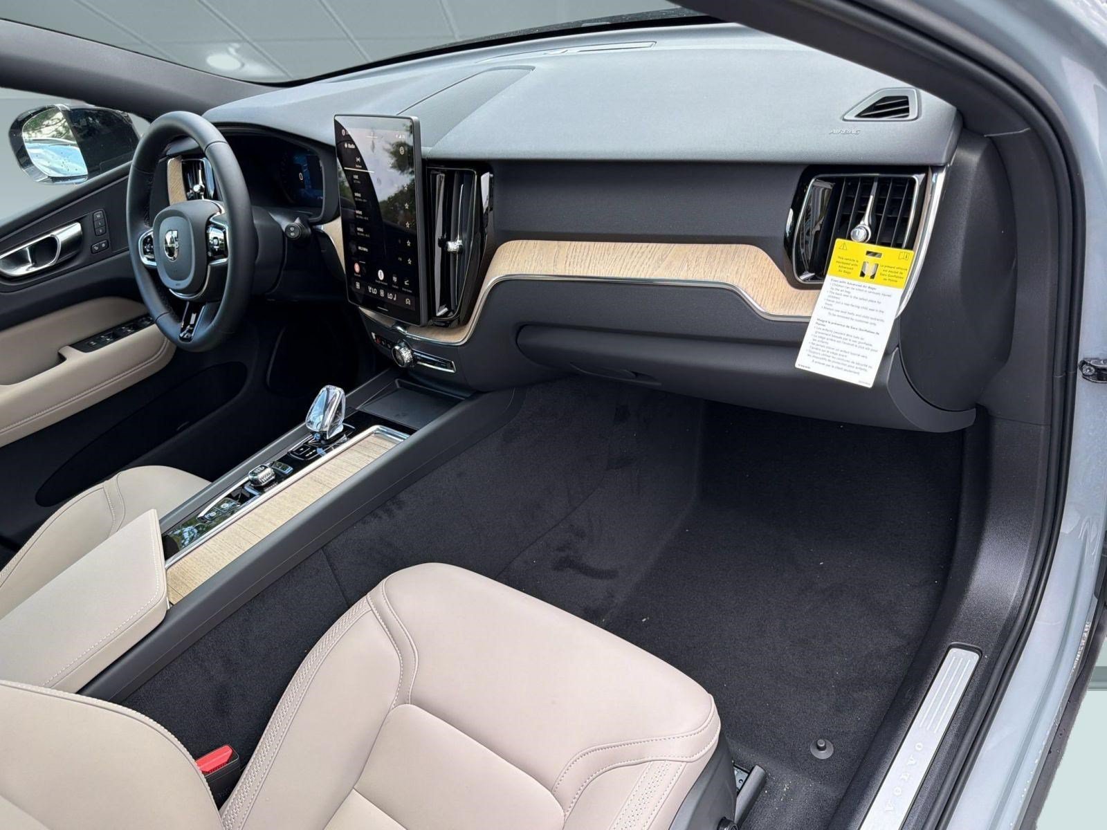 New 2026 Volvo XC60 B5 Plus w/ Climate Package AWD/4WD image 31