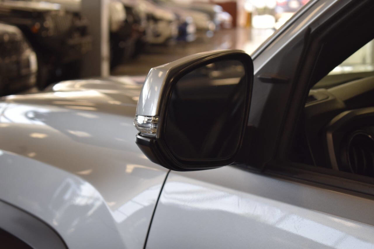 Used 2017 Toyota Tacoma TRD Off-Road image 15