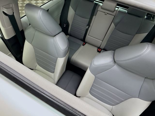 Used 2023 Toyota RAV4 XLE Premium image 21