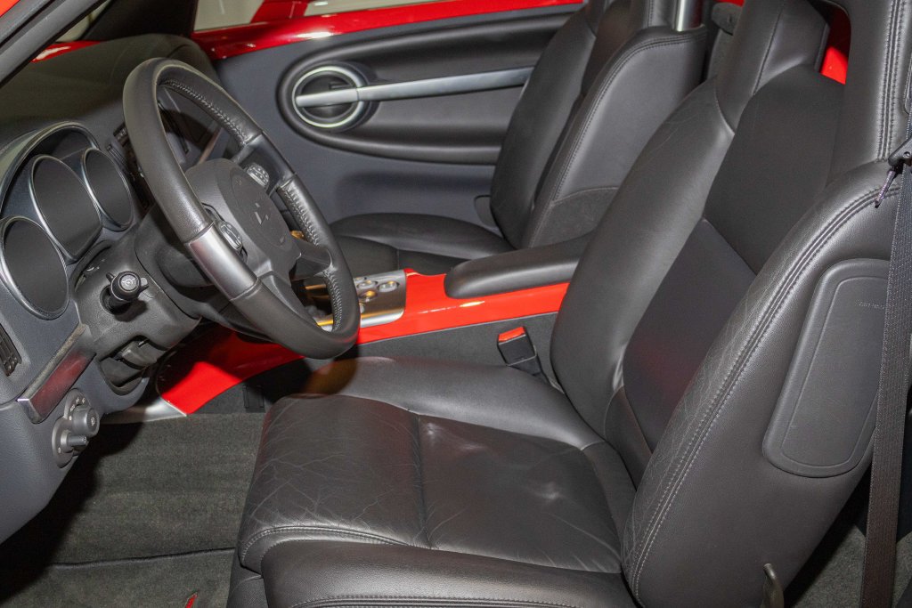 Used 2006 Chevrolet SSR w/ Preferred Equipment Group RWD image 12