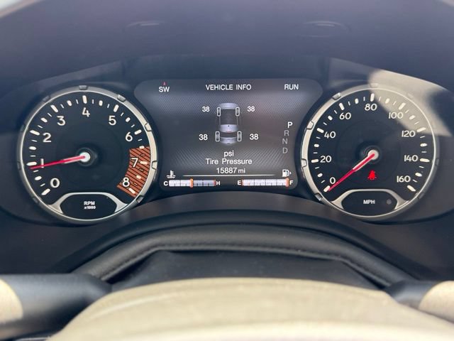 Certified 2022 Jeep Renegade Latitude w/ Convenience Group AWD/4WD image 13
