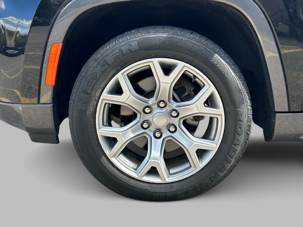 Used 2022 Jeep Wagoneer Series II AWD/4WD image 9