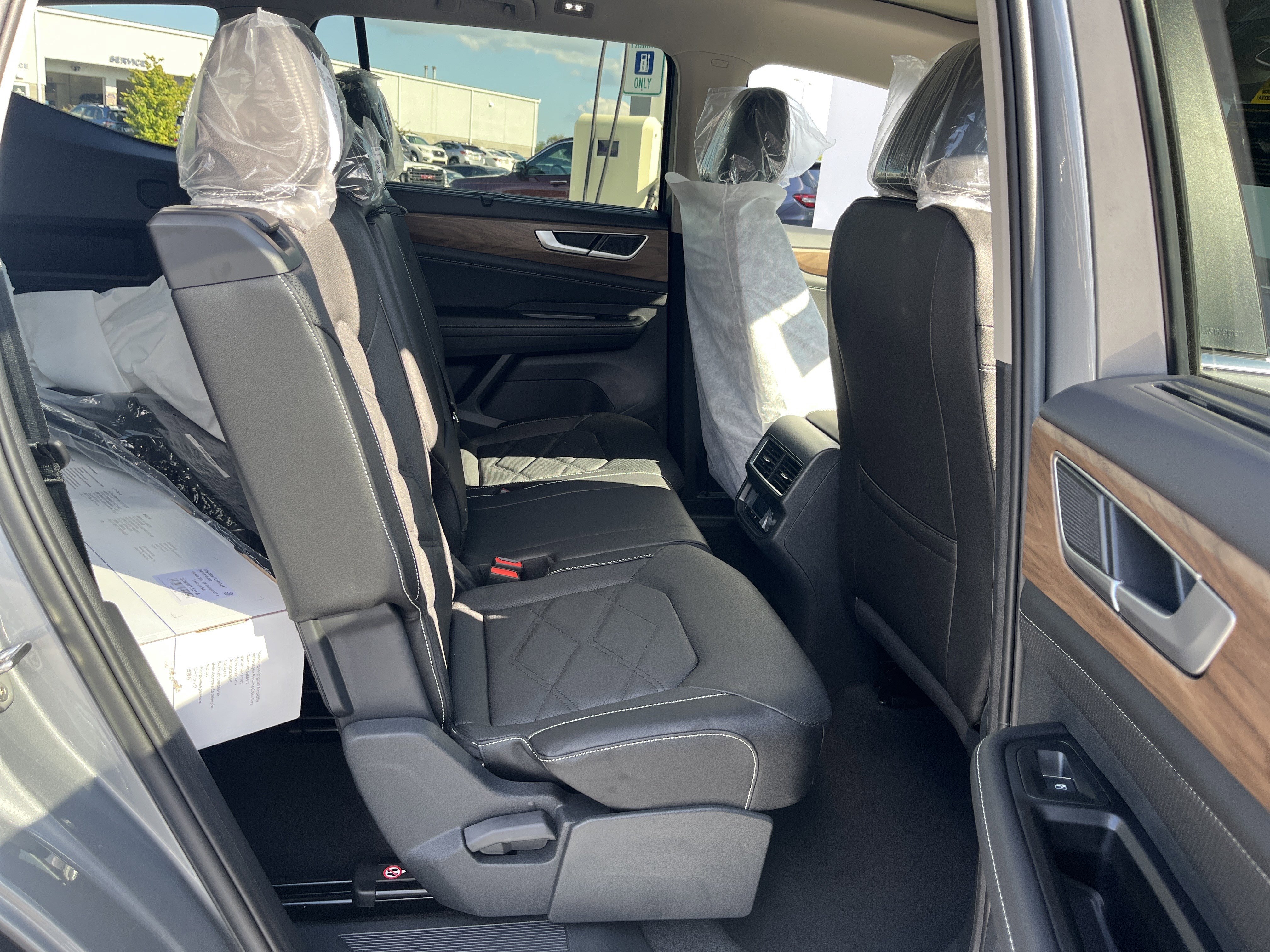 New 2026 Volkswagen Atlas SE image 12