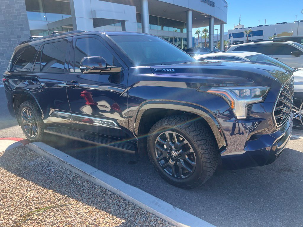 Used 2025 Toyota Sequoia Platinum AWD/4WD image 31