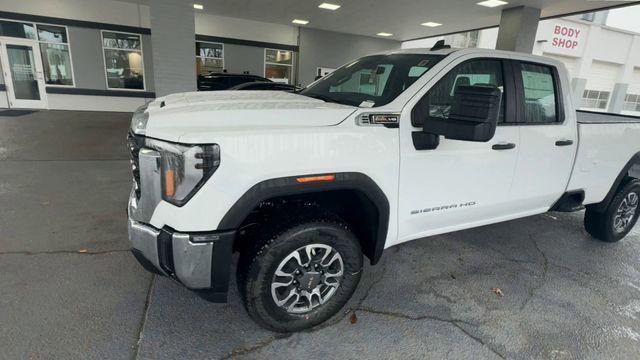 New 2026 GMC Sierra 3500 Pro image 4
