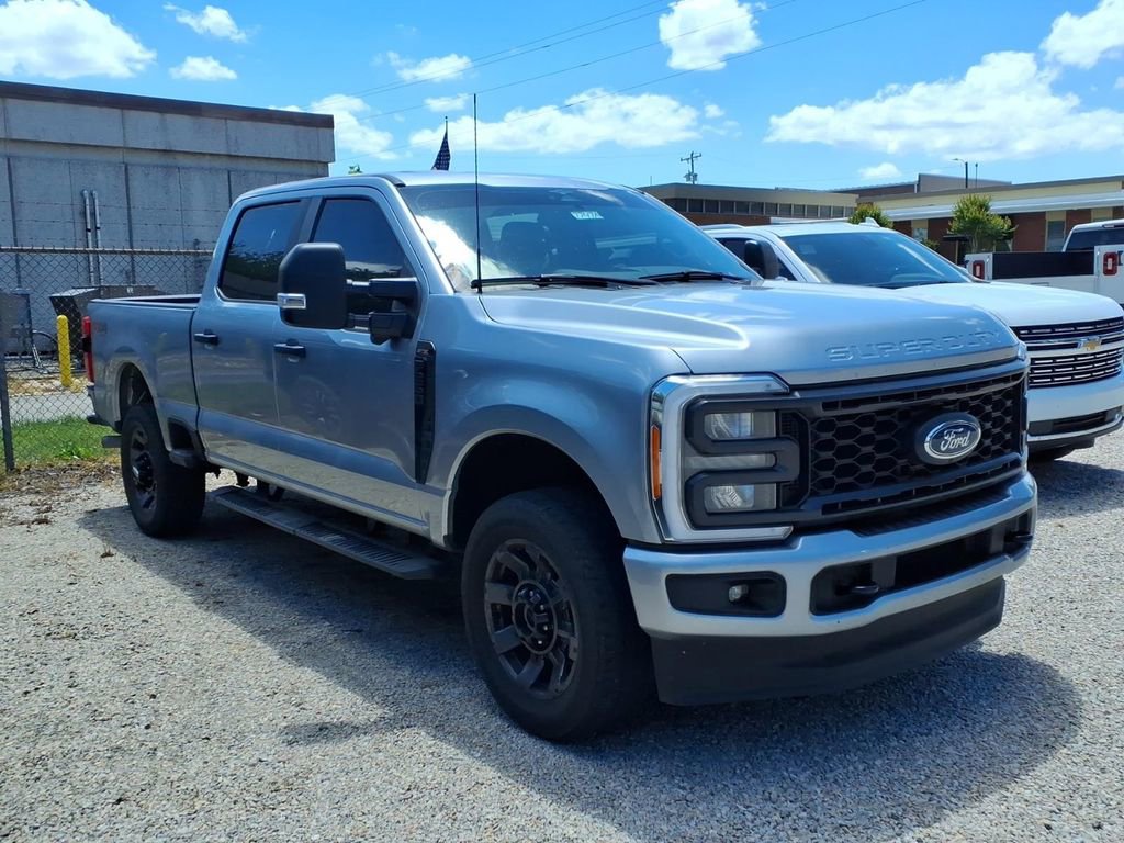 Used 2023 Ford F250 XL w/ STX Appearance Package AWD/4WD image 3