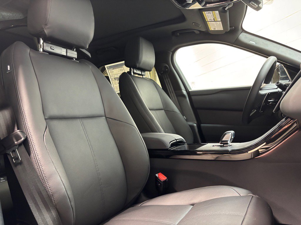 New 2026 Land Rover Range Rover Velar S image 31