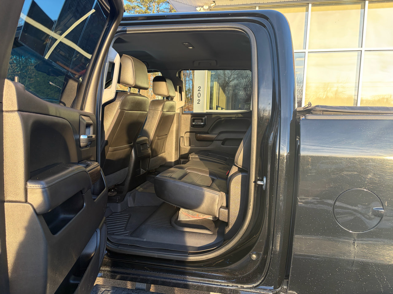Used 2018 GMC Sierra 2500 Denali image 40