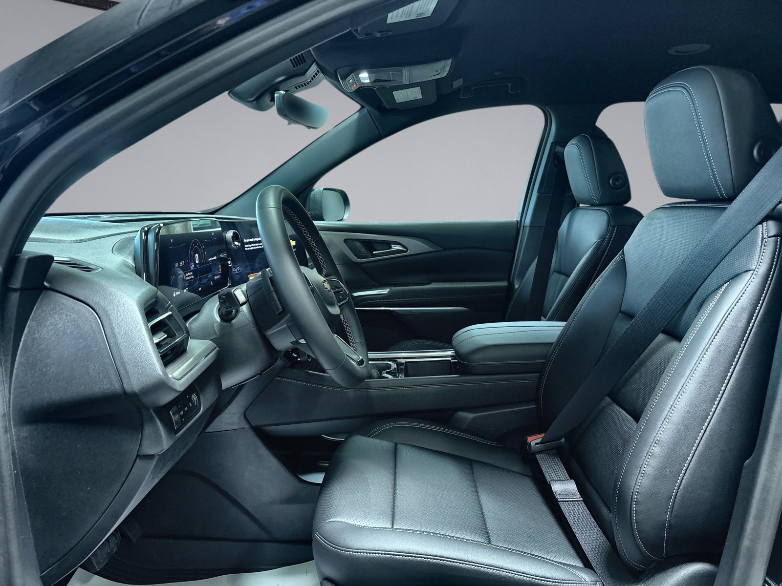 New 2026 Chevrolet Traverse LT w/ Driver Confidence Package AWD/4WD image 19