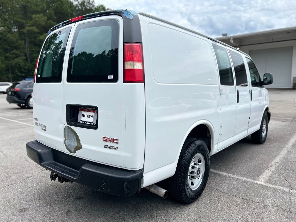 Used 2011 GMC Savana 2500 RWD image 7