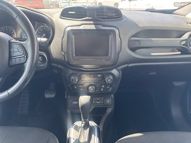 Certified 2020 Jeep Renegade Altitude AWD/4WD image 13
