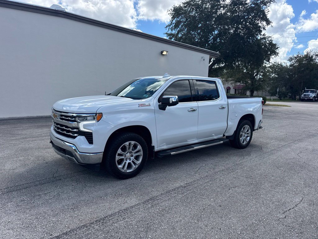 Used 2023 Chevrolet Silverado 1500 LTZ AWD/4WD image 1