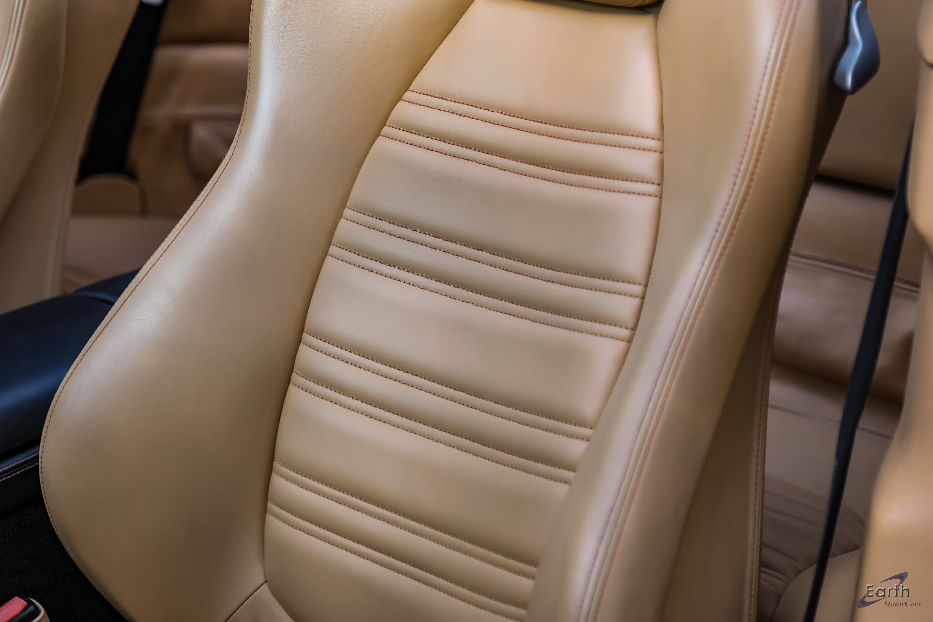 Used 2014 Ferrari California RWD image 46