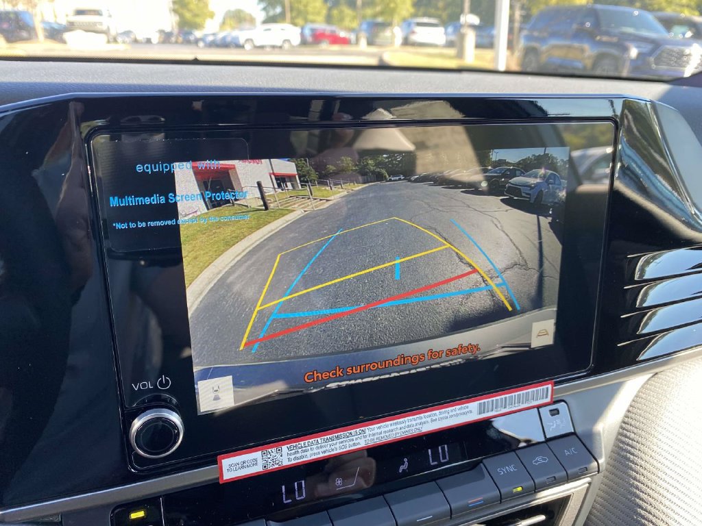 New 2026 Toyota Camry Hybrid FWD image 25
