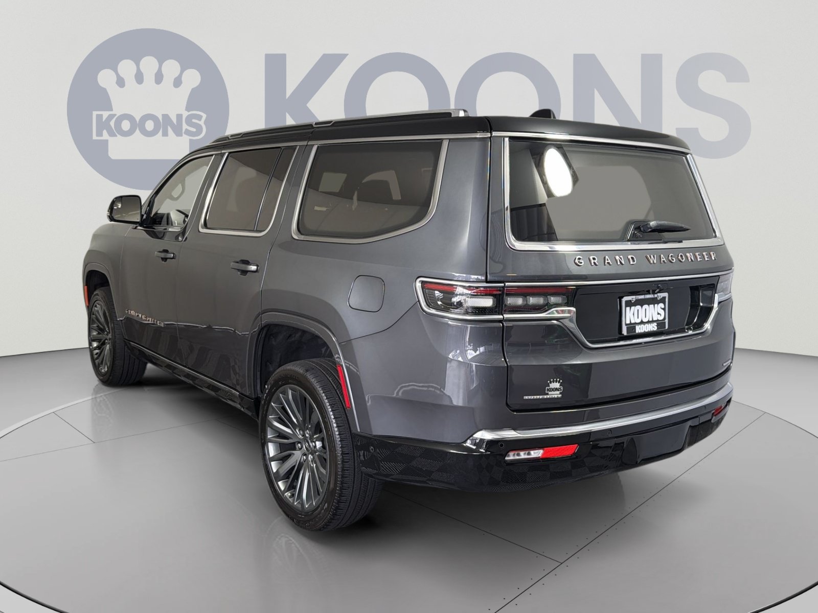 Used 2022 Jeep Grand Wagoneer Series III w/ Flexible Seating Group AWD/4WD image 4