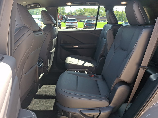 Certified 2025 Lexus TX 500h AWD image 10