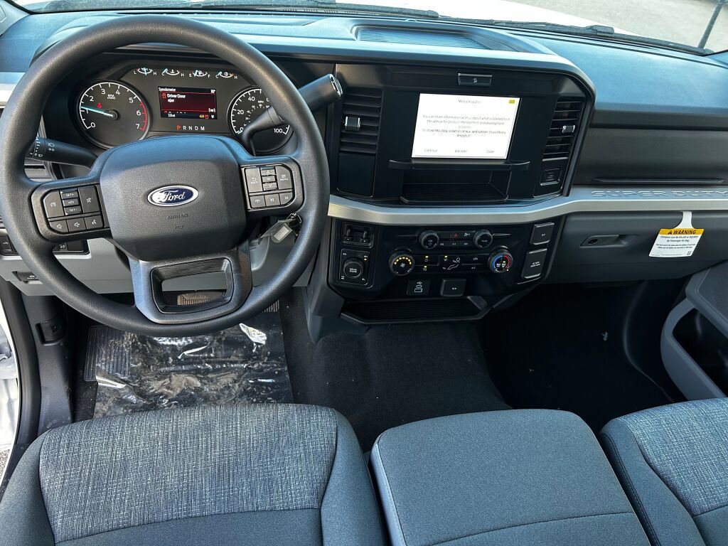 New 2026 Ford F350 XLT w/ FX4 Off-Road Package image 2