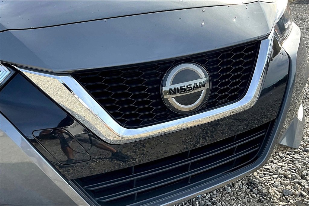 Used 2021 Nissan Versa SV image 25