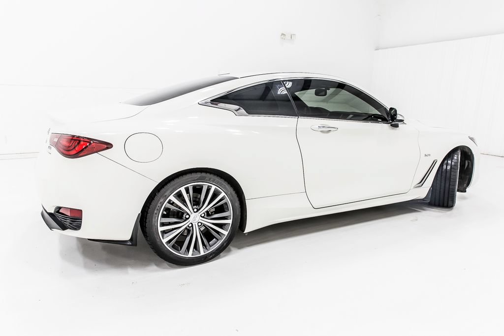 Used 2018 INFINITI Q60 3.0t Luxe w/ Sensory Package 3.0T Luxe RWD image 7