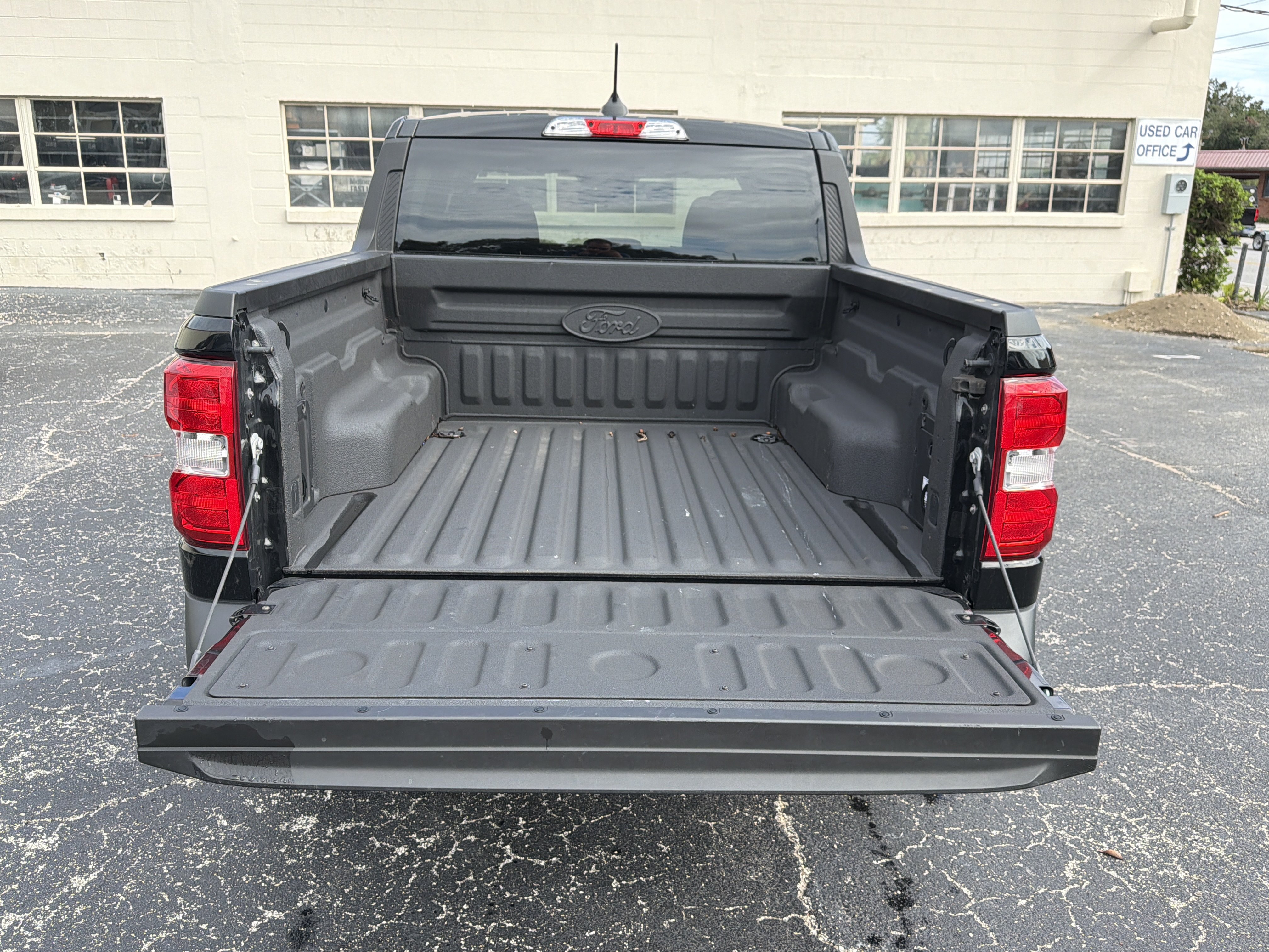 Used 2025 Ford Maverick XLT FWD image 7