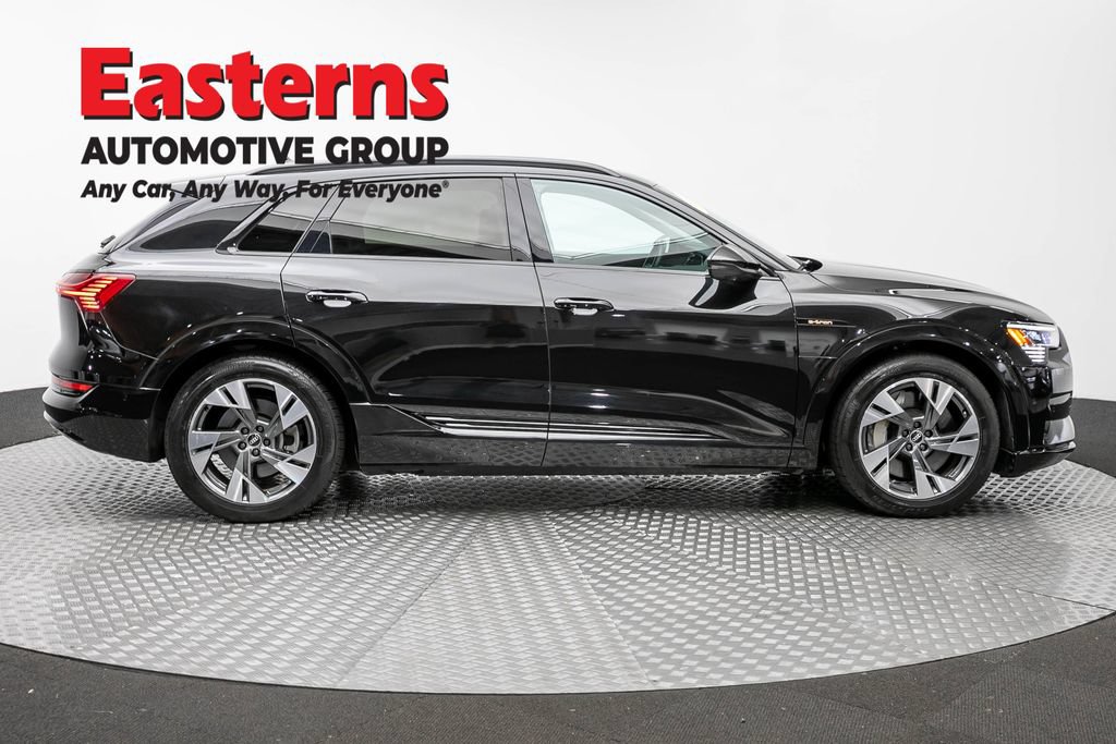 Used 2021 Audi e-tron Premium w/ Convenience Plus Package AWD/4WD image 4