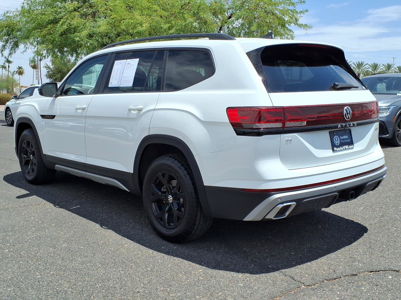 Certified 2025 Volkswagen Atlas Peak Edition SE AWD/4WD image 5