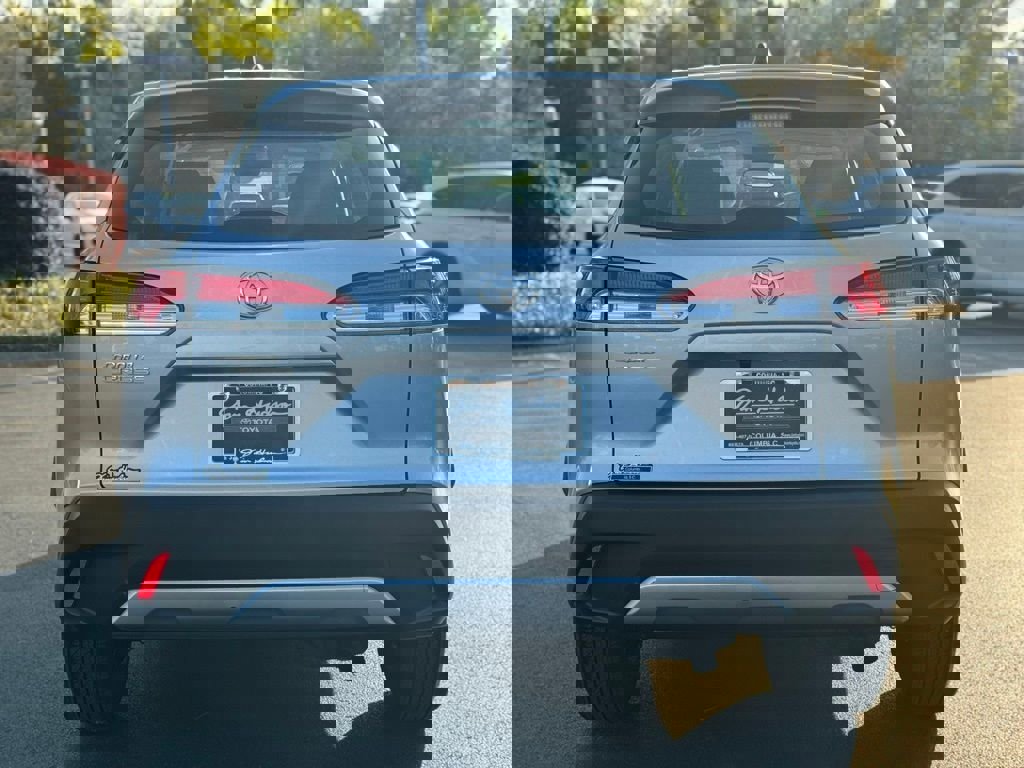 Certified 2023 Toyota Corolla Cross L image 11