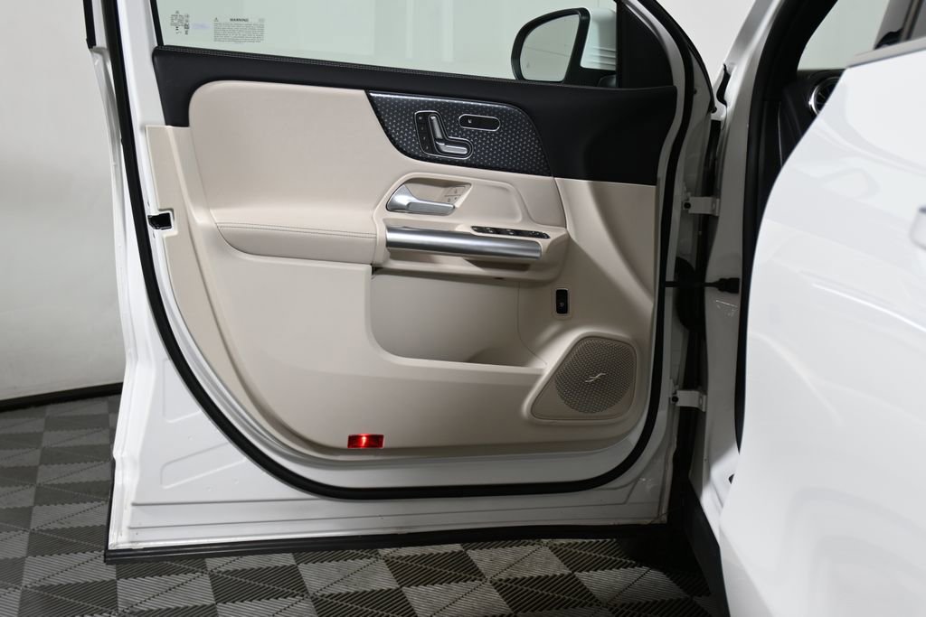 Used 2026 Mercedes-Benz GLA 250 4MATIC image 29