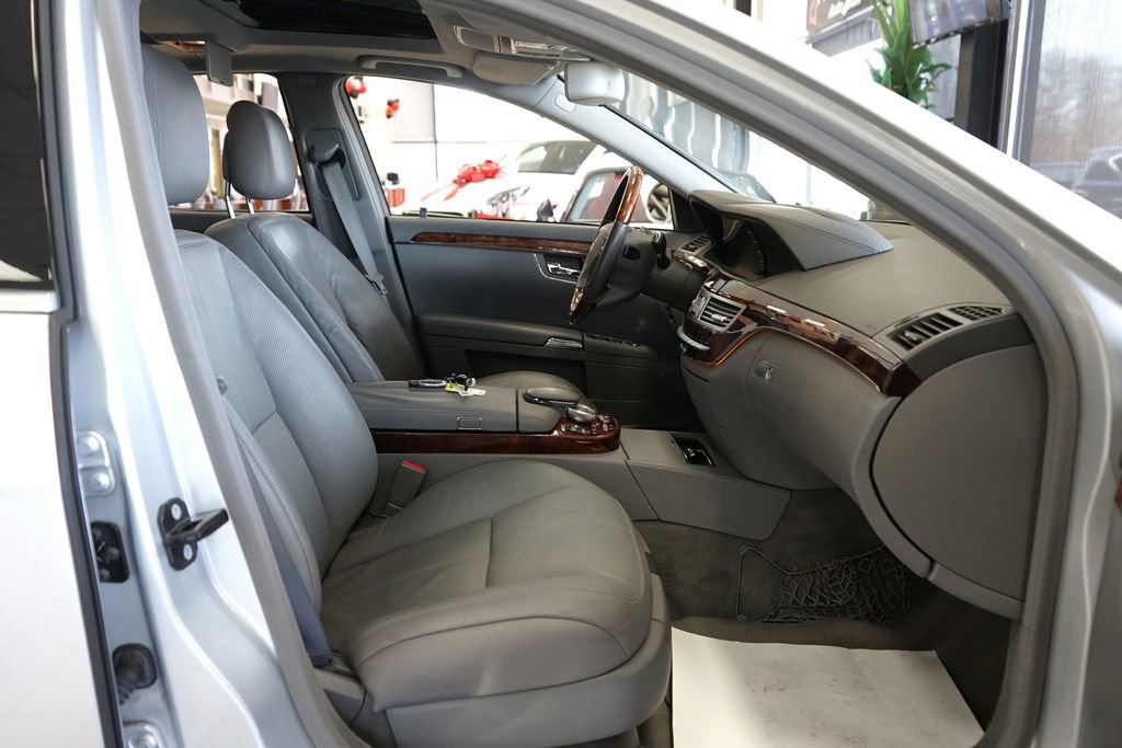 Used 2008 Mercedes-Benz S 550 4MATIC w/ AMG Sport Pkg image 47