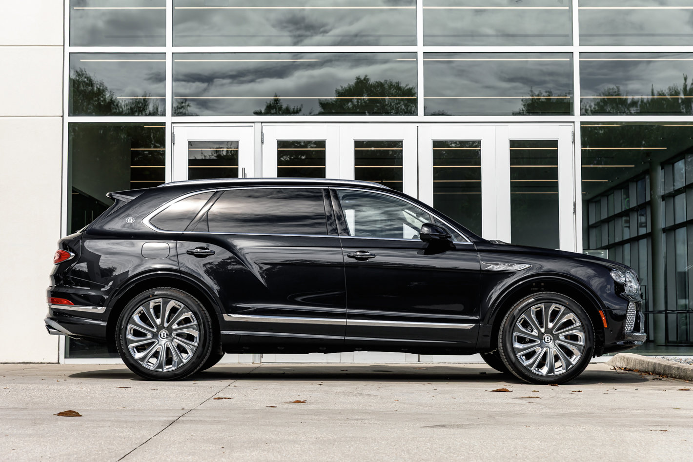 New 2025 Bentley Bentayga Extended Wheelbase image 5