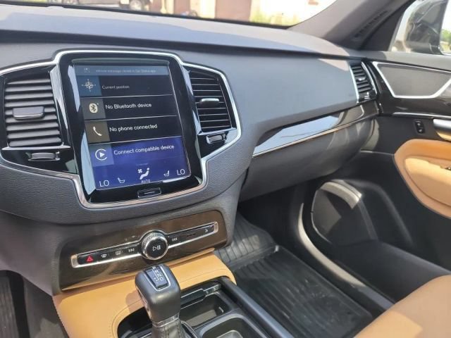 Used 2018 Volvo XC90 T6 Momentum w/ Convenience Package AWD/4WD image 17