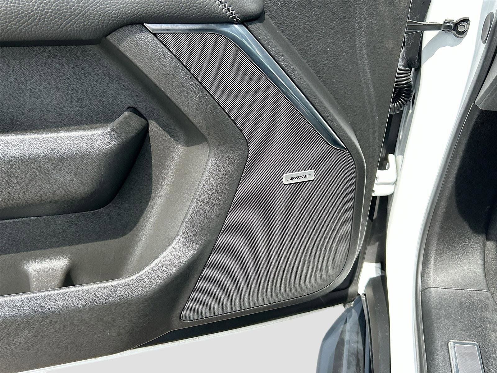 Used 2025 GMC Yukon Denali RWD image 19