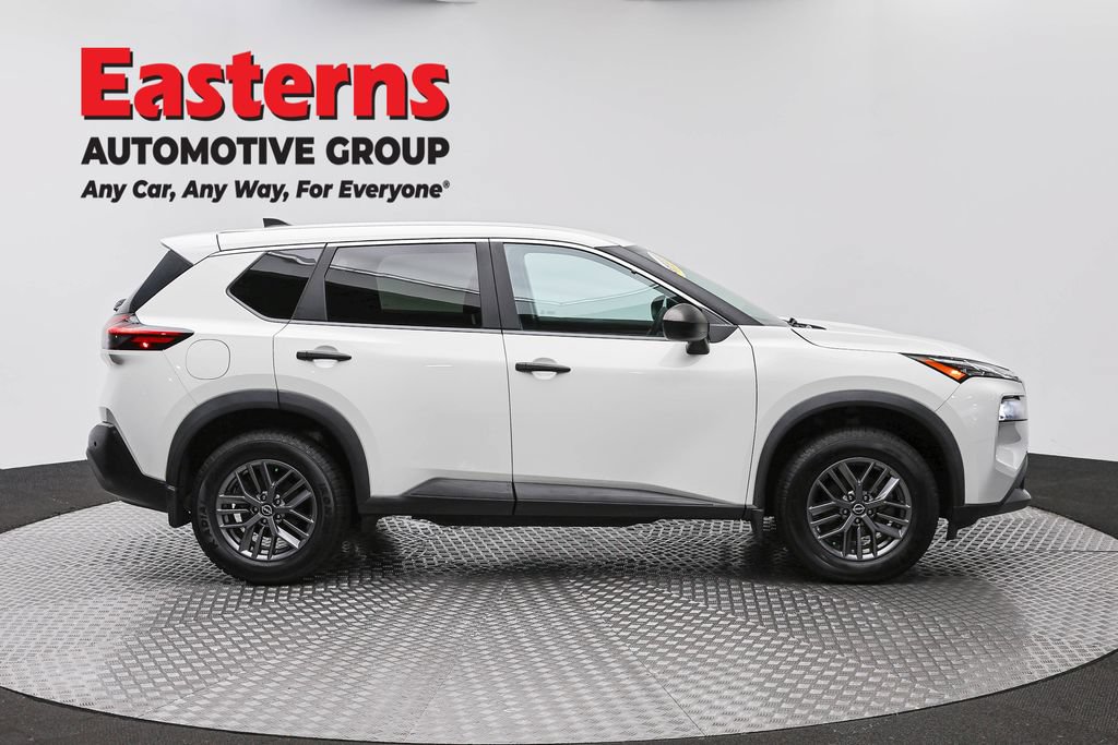 Used 2023 Nissan Rogue S AWD/4WD image 4