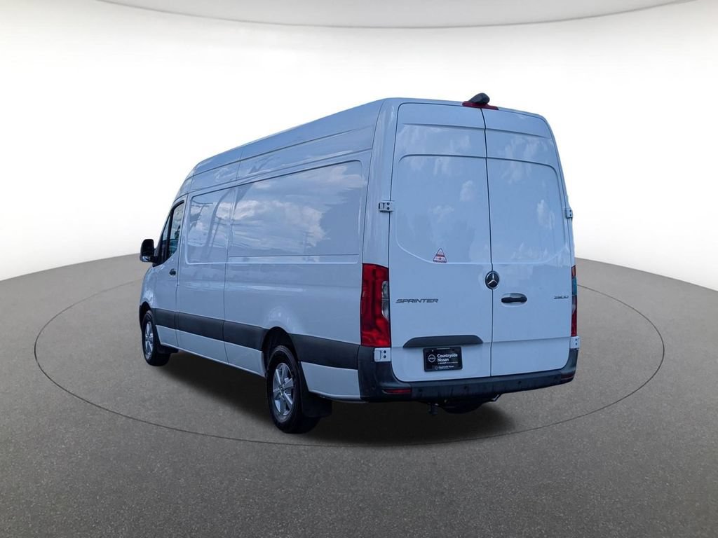 Used 2021 Mercedes-Benz Sprinter 2500 image 7