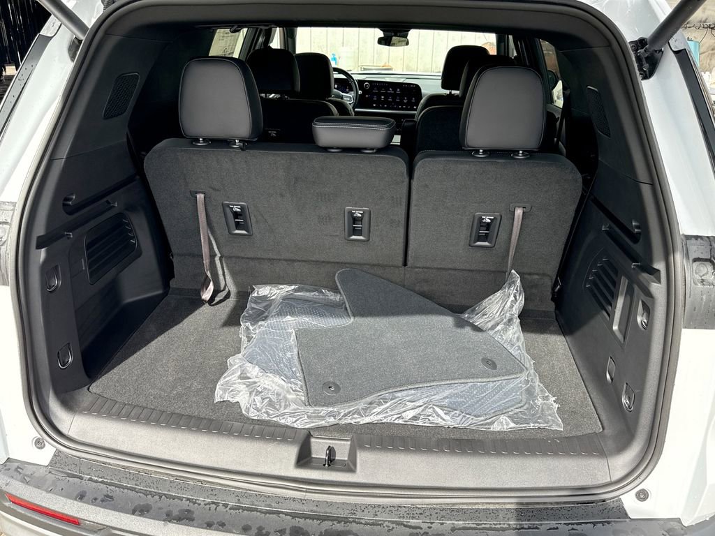 New 2025 Chevrolet Traverse LT w/ Enhanced Driving Package image 21