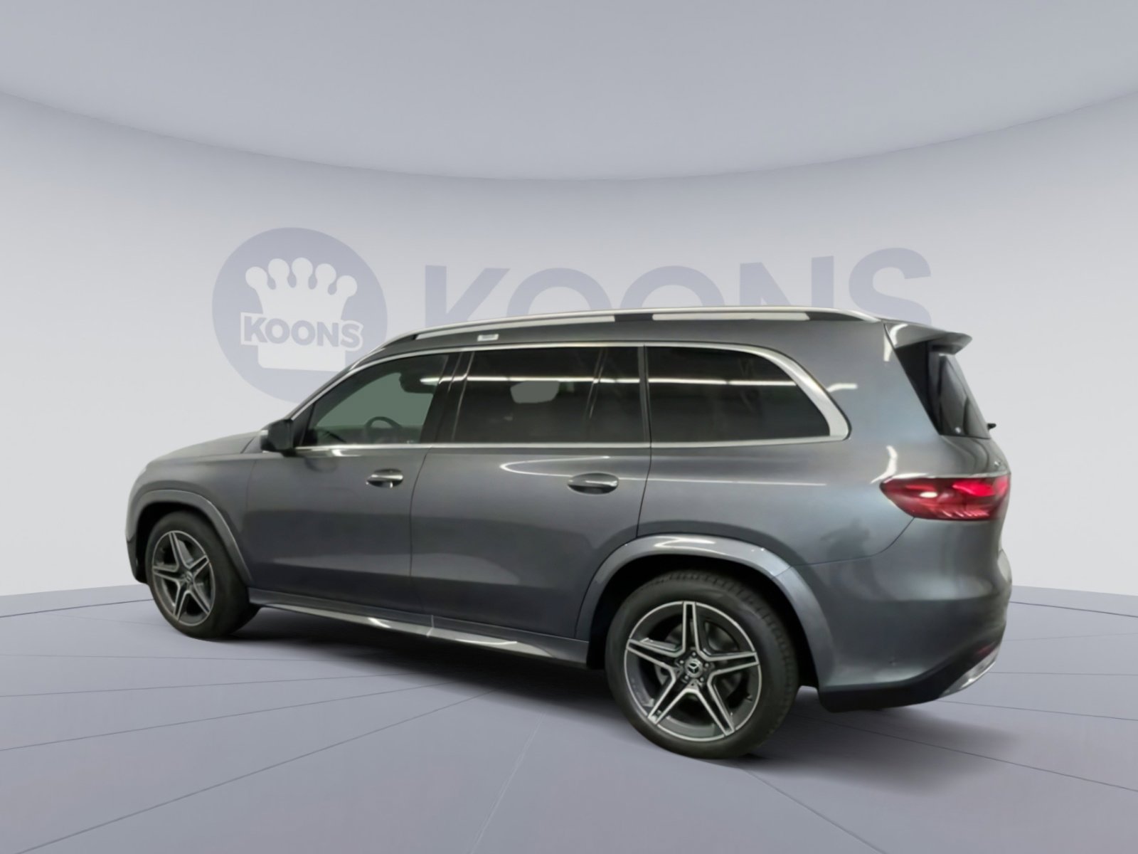 Used 2024 Mercedes-Benz GLS 450 4MATIC image 8