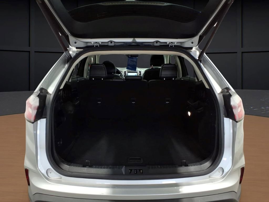 Certified 2019 Ford Edge Titanium w/ Equipment Group 301A AWD/4WD image 31