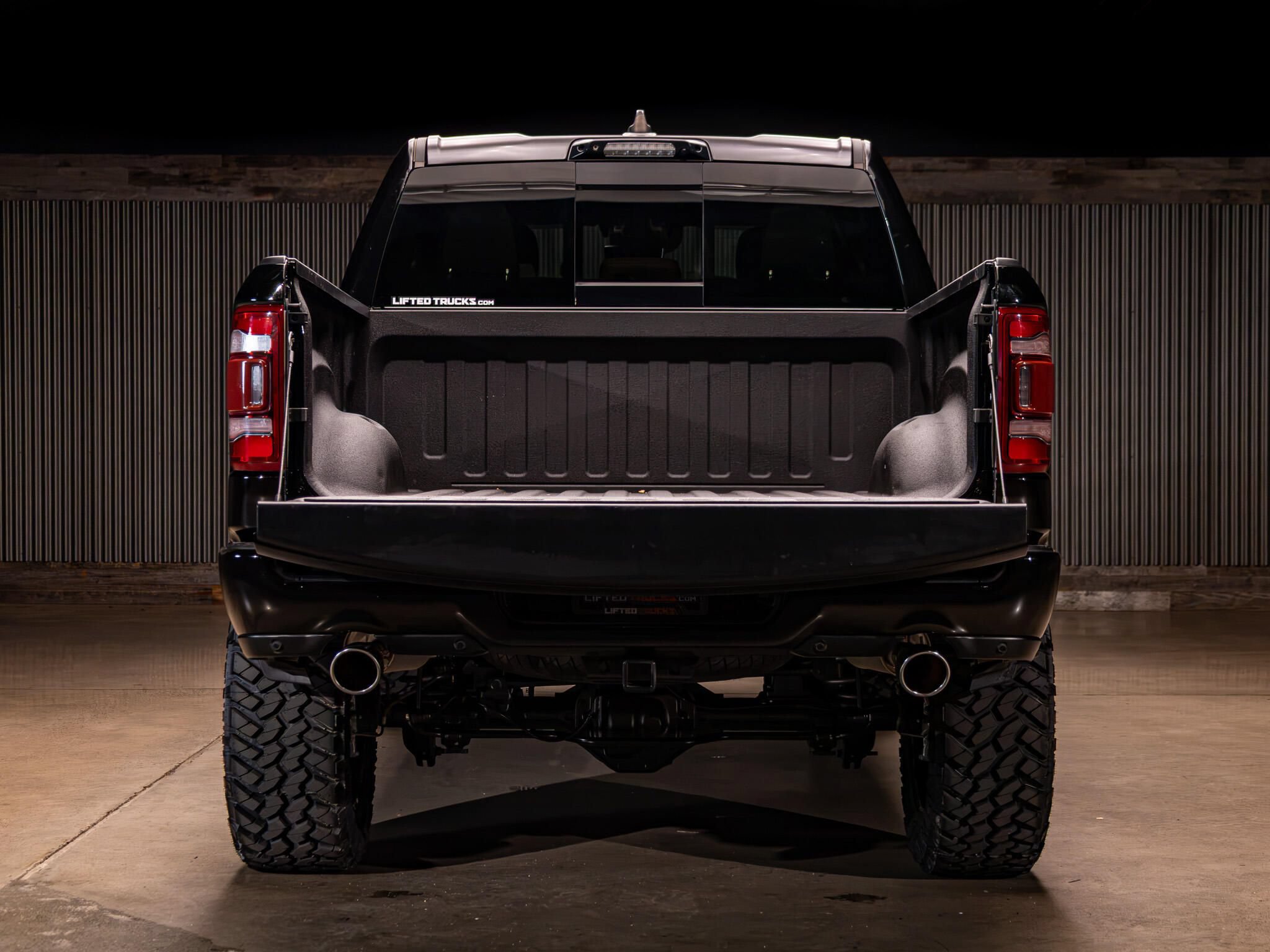 Used 2023 RAM 1500 Limited AWD/4WD image 9