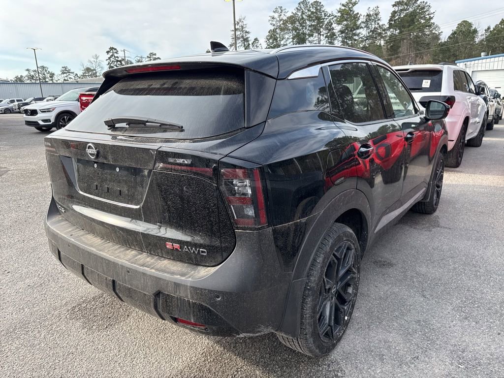 Used 2025 Nissan Kicks SR image 3