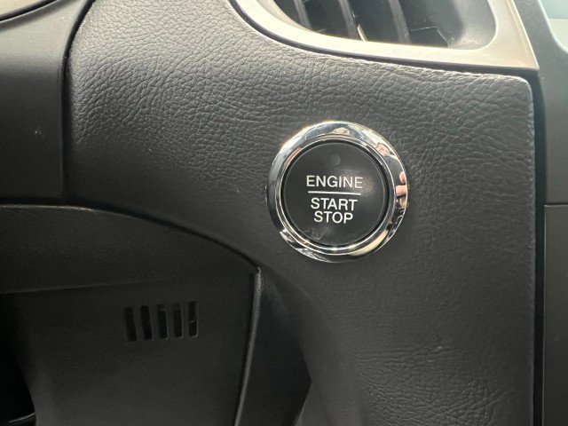 Used 2015 Ford Edge SEL w/ Equipment Group 201A image 30