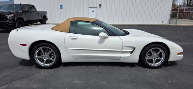 Used 2002 Chevrolet Corvette Convertible w/ Preferred Equipment Group2 RWD image 6