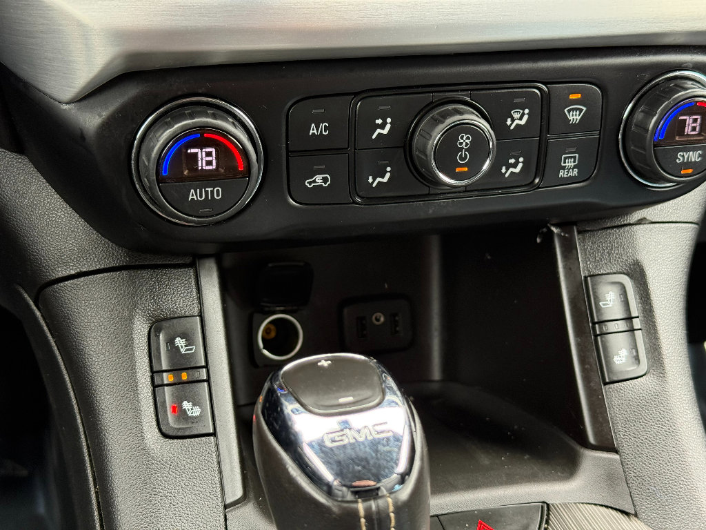 Used 2019 GMC Acadia SLT image 35