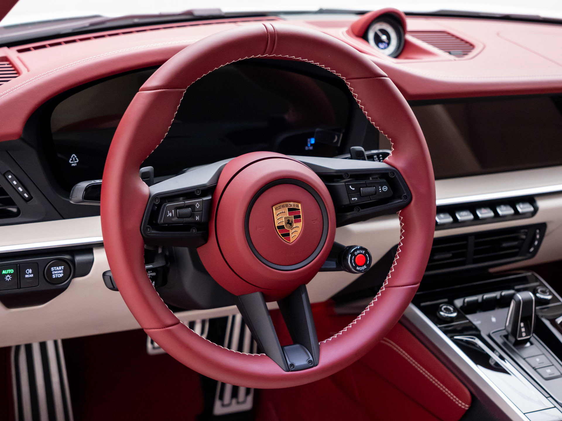 Certified 2026 Porsche 911 Targa 4 GTS AWD/4WD image 12