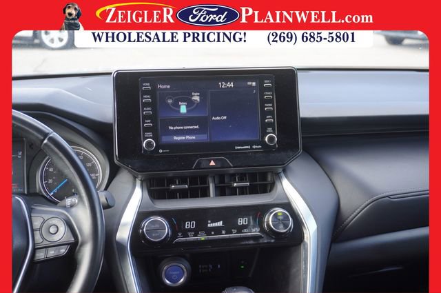 Used 2022 Toyota Venza LE image 15