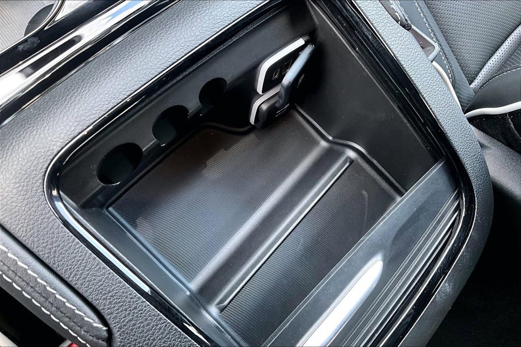 New 2025 Chrysler Pacifica Premium FWD image 17