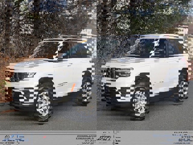 Certified 2023 Jeep Grand Cherokee Laredo