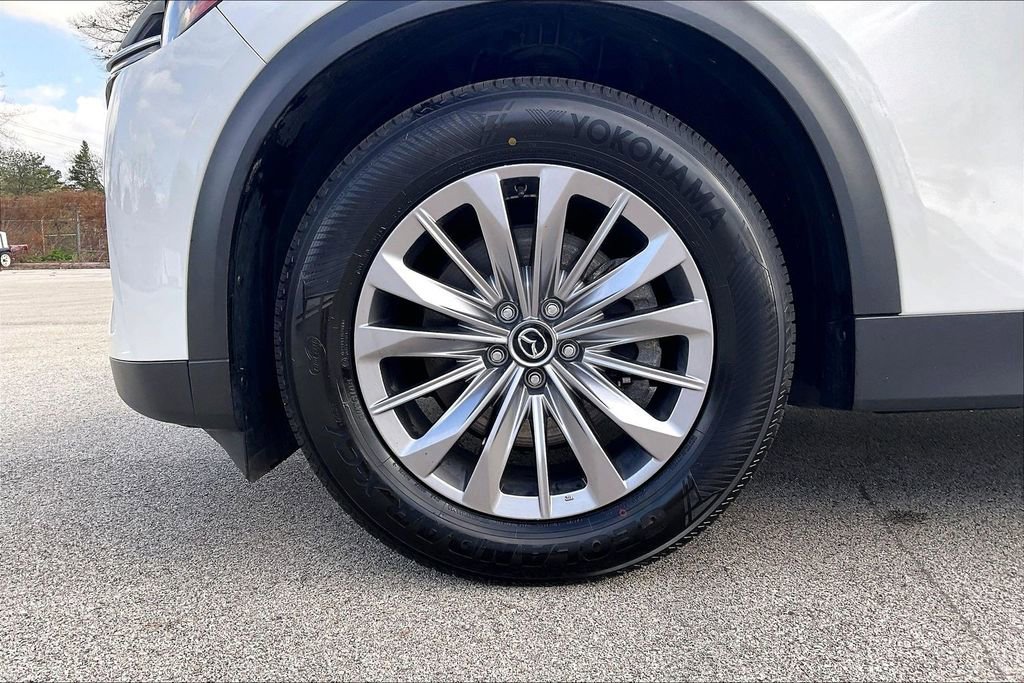 Used 2024 MAZDA CX-90 Plug-In Hybrid w/ Preferred image 9